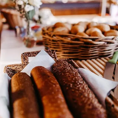 Akzent Zur Gruenen Eiche فندق بيسبينغين