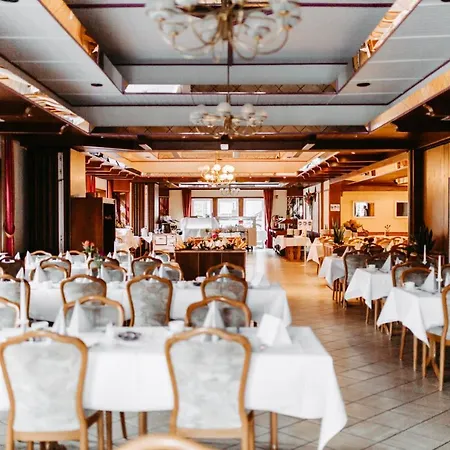 Akzent Zur Gruenen Eiche ホテル