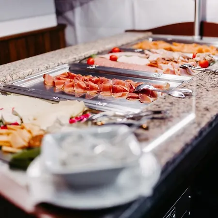 Akzent Zur Gruenen Eiche بيسبينغين