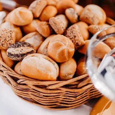 فندق Akzent Zur Gruenen Eiche 3*